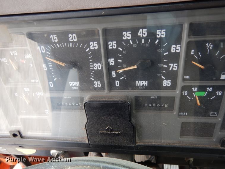 image for item DF6708 2000 International 2554  dump truck