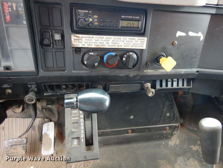 image for item DF6708 2000 International 2554  dump truck