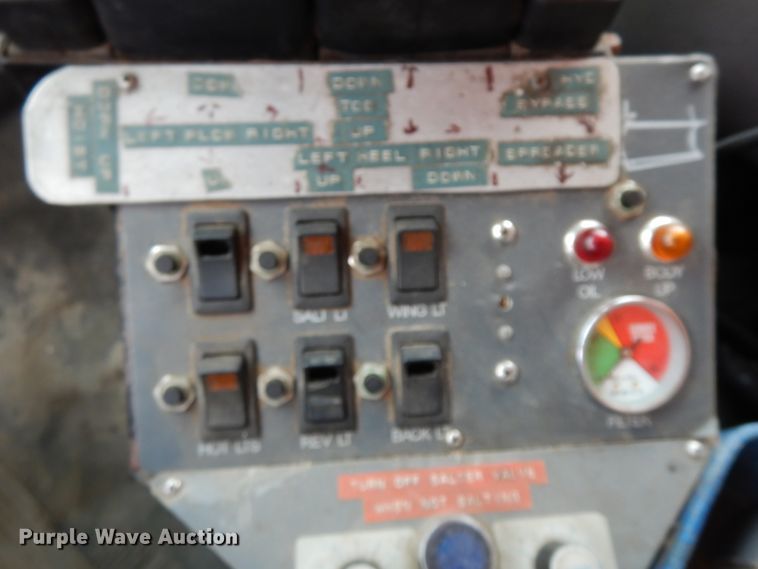 image for item DF6708 2000 International 2554  dump truck