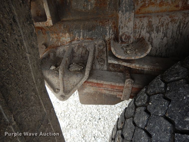 image for item DF6708 2000 International 2554  dump truck