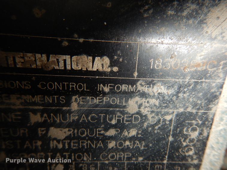 image for item DF6708 2000 International 2554  dump truck