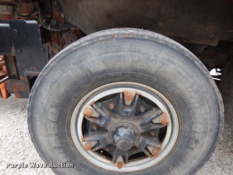 image for item DF6708 2000 International 2554  dump truck