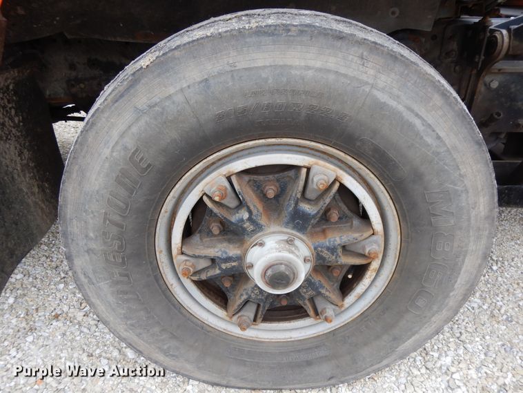 image for item DF6708 2000 International 2554  dump truck