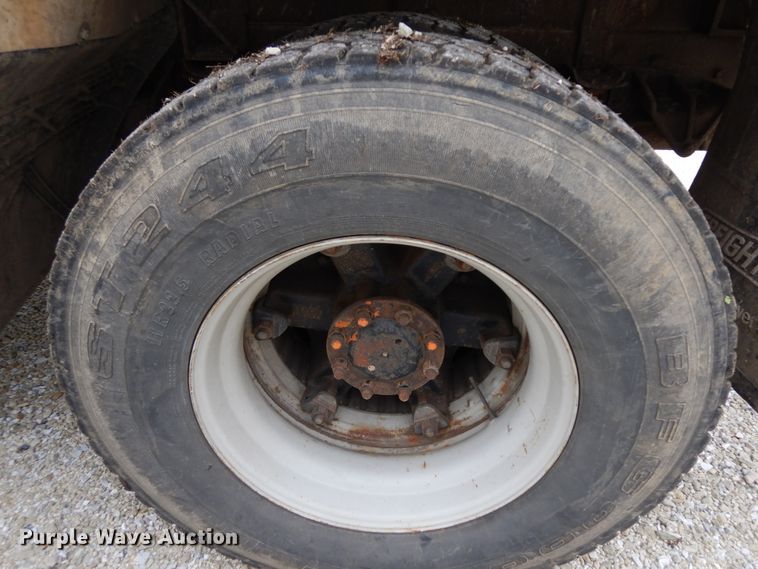 image for item DF6708 2000 International 2554  dump truck