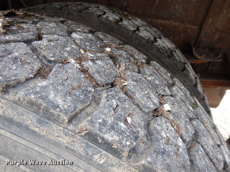 image for item DF6708 2000 International 2554  dump truck