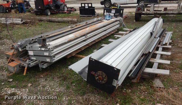 image for item DF6717 (2) Chi 6222 overhead doors