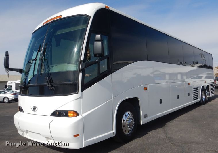 image for item DG4637 2007 MCI J4500  coach bus