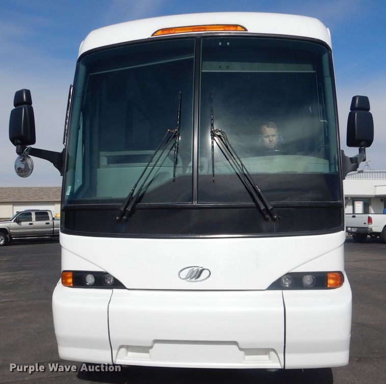 image for item DG4637 2007 MCI J4500  coach bus