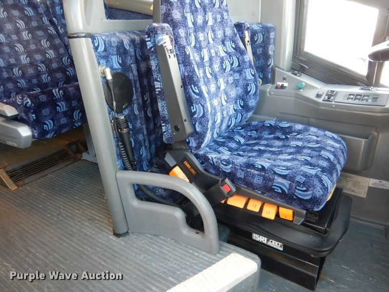 image for item DG4637 2007 MCI J4500  coach bus