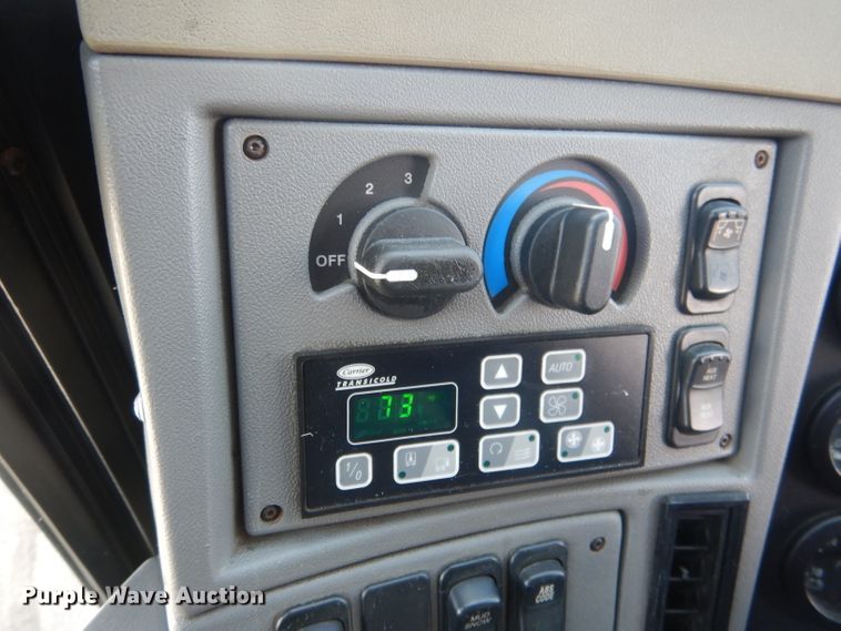 image for item DG4637 2007 MCI J4500  coach bus