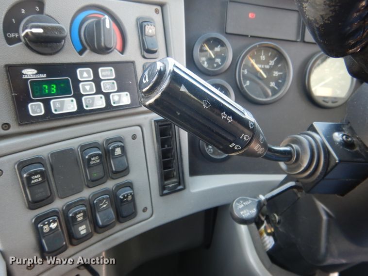 image for item DG4637 2007 MCI J4500  coach bus