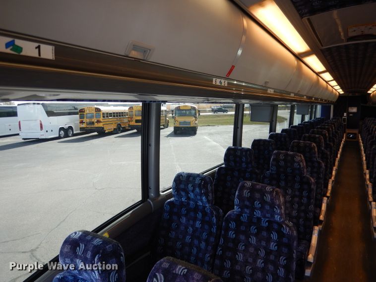 image for item DG4637 2007 MCI J4500  coach bus