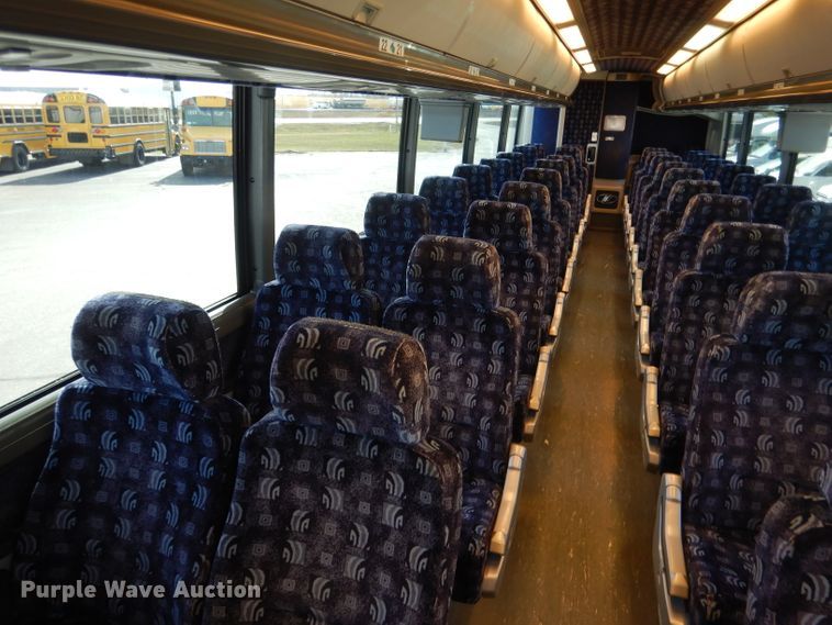 image for item DG4637 2007 MCI J4500  coach bus