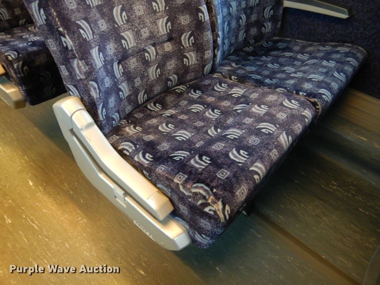 image for item DG4637 2007 MCI J4500  coach bus