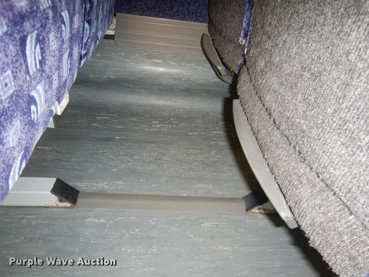 image for item DG4637 2007 MCI J4500  coach bus