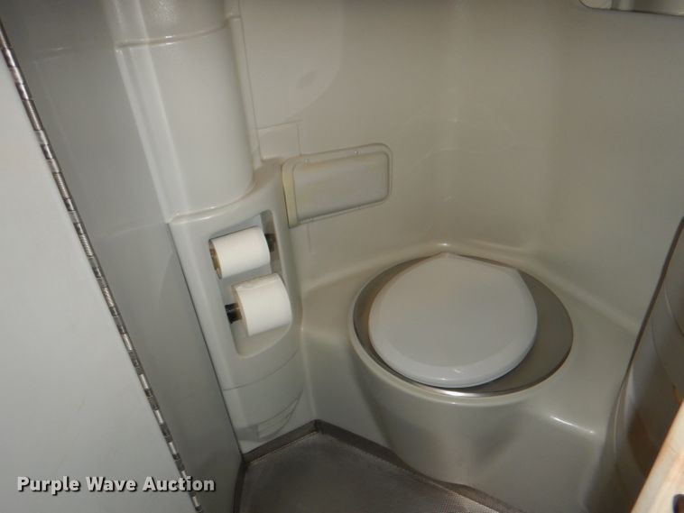 image for item DG4637 2007 MCI J4500  coach bus