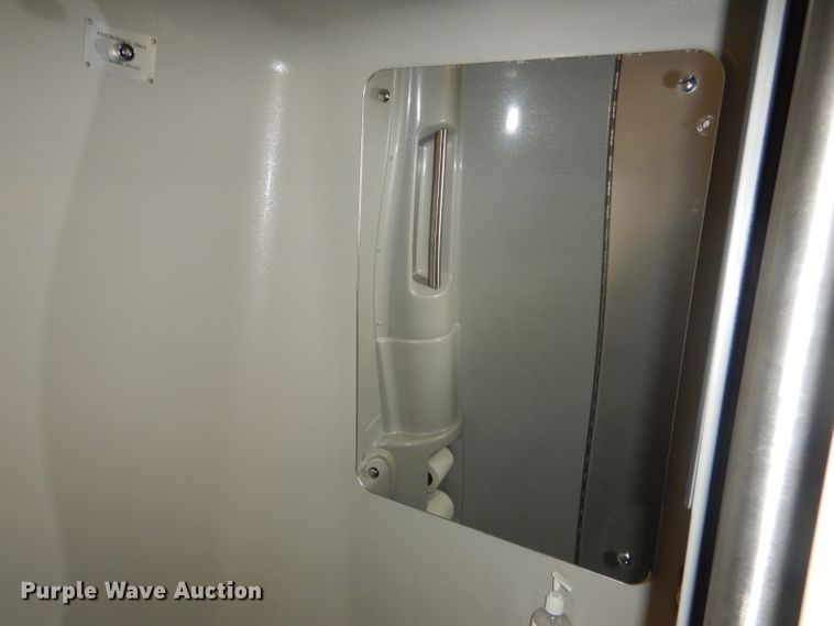 image for item DG4637 2007 MCI J4500  coach bus