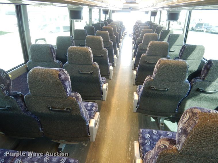 image for item DG4637 2007 MCI J4500  coach bus