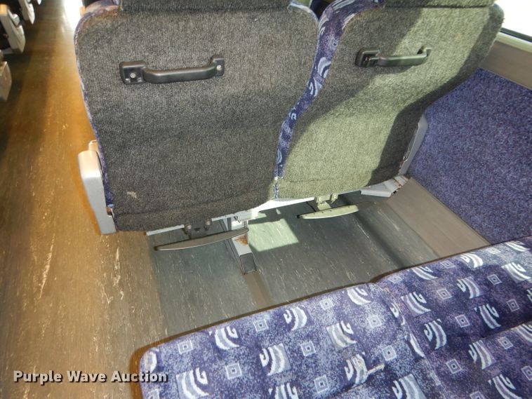 image for item DG4637 2007 MCI J4500  coach bus