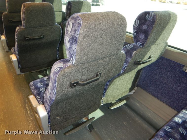 image for item DG4637 2007 MCI J4500  coach bus