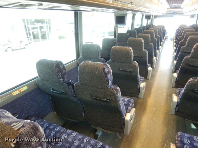 image for item DG4637 2007 MCI J4500  coach bus