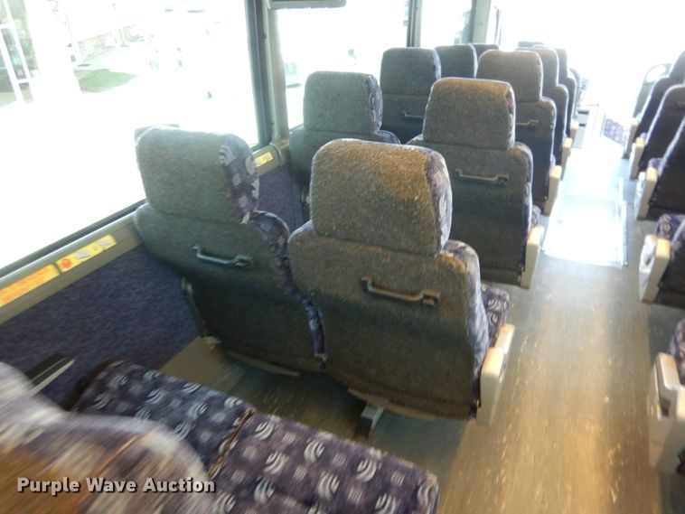 image for item DG4637 2007 MCI J4500  coach bus