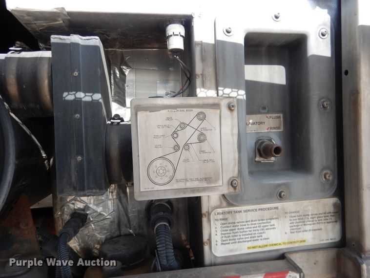 image for item DG4637 2007 MCI J4500  coach bus