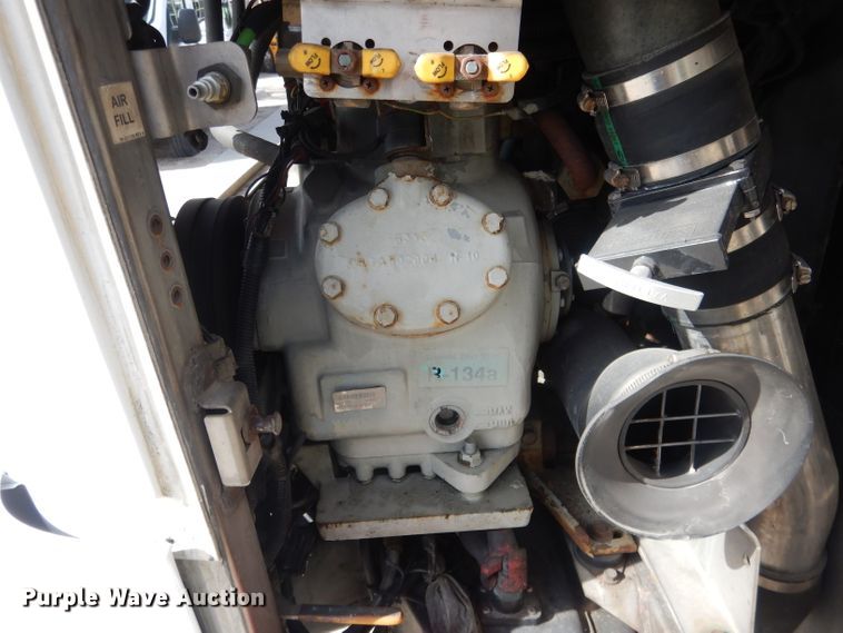 image for item DG4637 2007 MCI J4500  coach bus