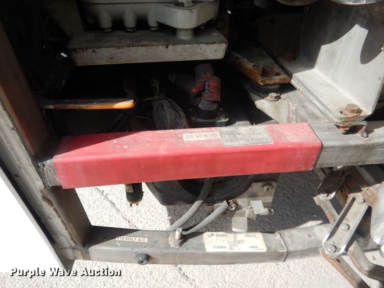 image for item DG4637 2007 MCI J4500  coach bus