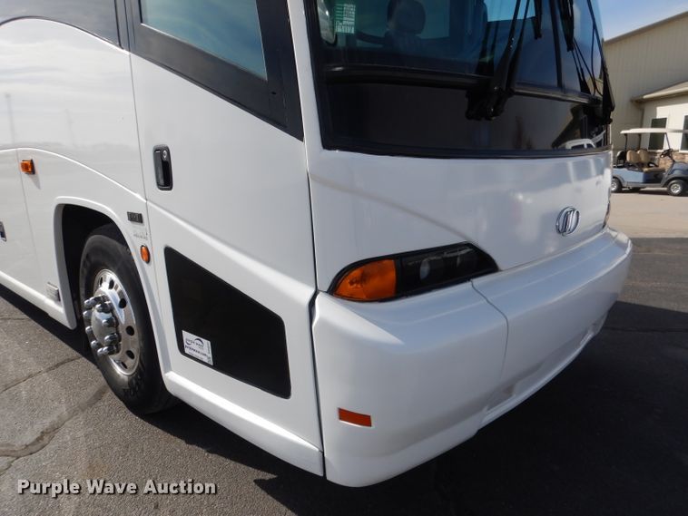 image for item DG4637 2007 MCI J4500  coach bus