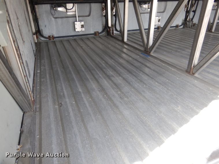 image for item DG4637 2007 MCI J4500  coach bus