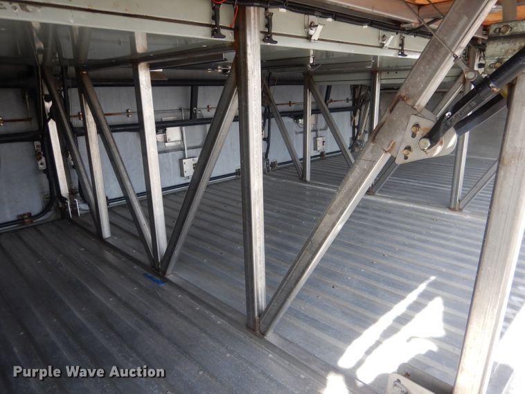 image for item DG4637 2007 MCI J4500  coach bus