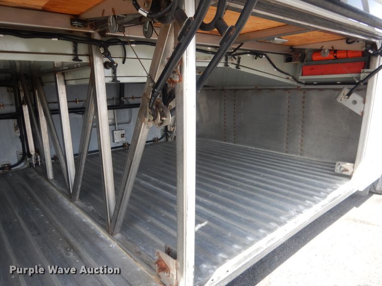 image for item DG4637 2007 MCI J4500  coach bus