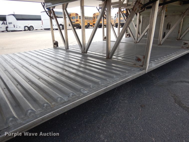 image for item DG4637 2007 MCI J4500  coach bus