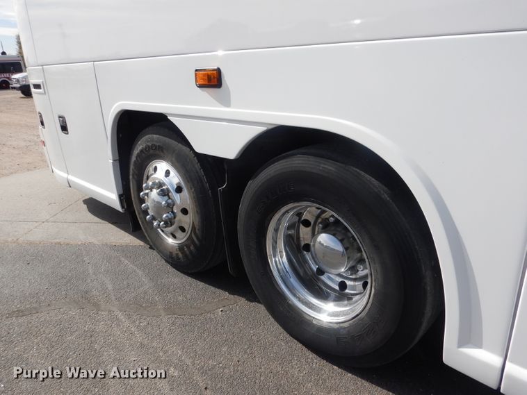 image for item DG4637 2007 MCI J4500  coach bus