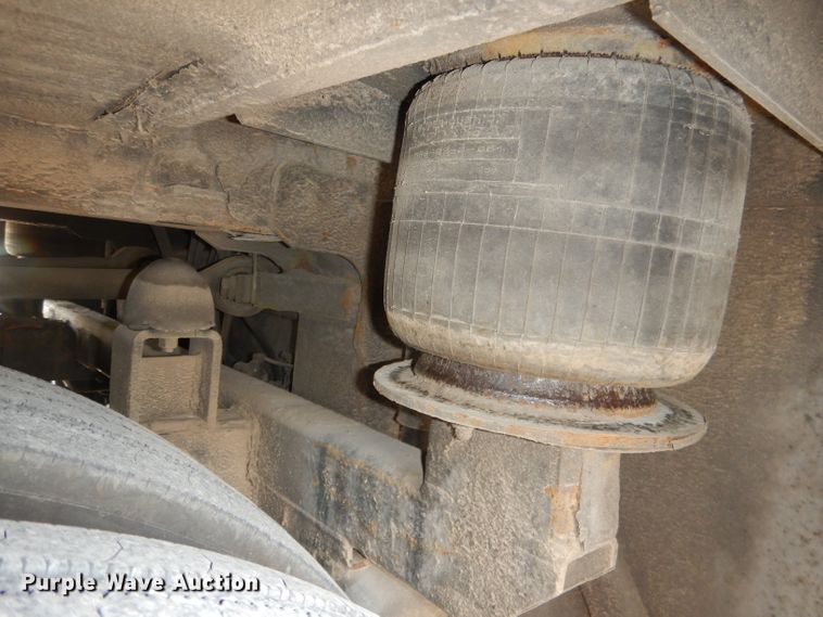 image for item DG4637 2007 MCI J4500  coach bus