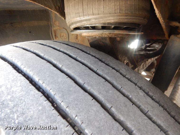 image for item DG4637 2007 MCI J4500  coach bus