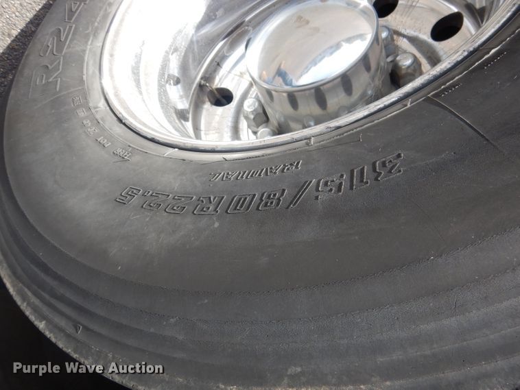 image for item DG4637 2007 MCI J4500  coach bus