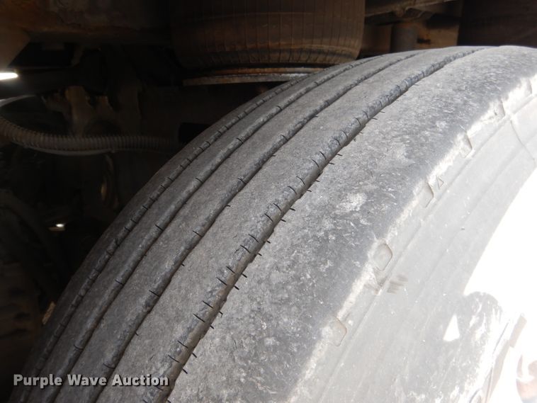 image for item DG4637 2007 MCI J4500  coach bus