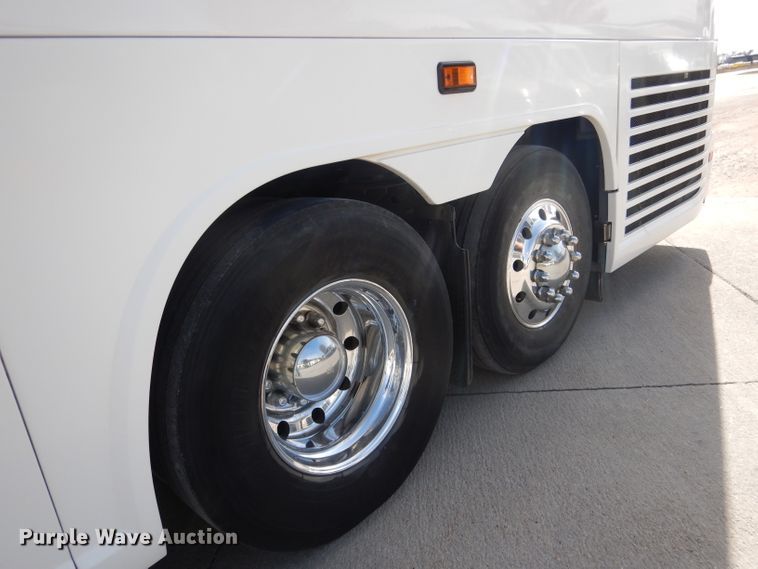 image for item DG4637 2007 MCI J4500  coach bus