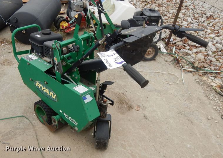 image for item DH3297 Ryan sod cutter