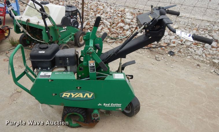 image for item DH3297 Ryan sod cutter
