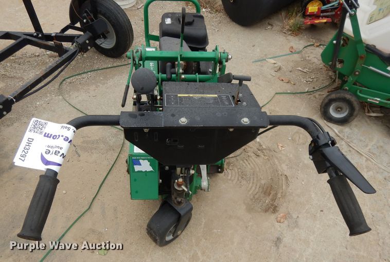 image for item DH3297 Ryan sod cutter