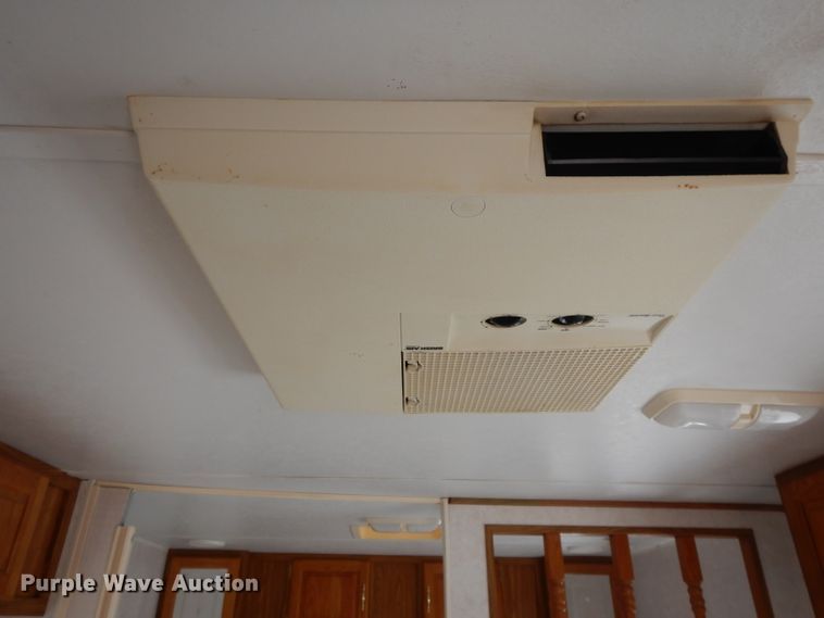 image for item DH3330 1999 Dutchmen 24QBL Classic  camper