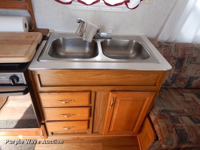 image for item DH3330 1999 Dutchmen 24QBL Classic  camper