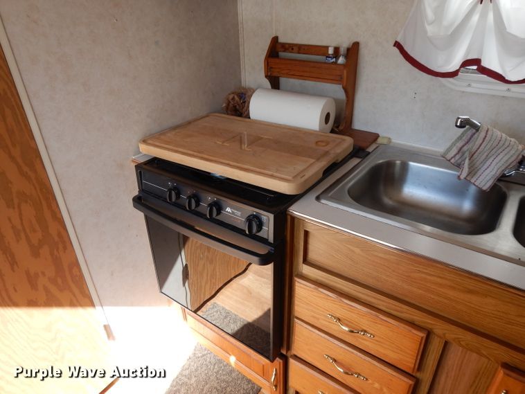 image for item DH3330 1999 Dutchmen 24QBL Classic  camper