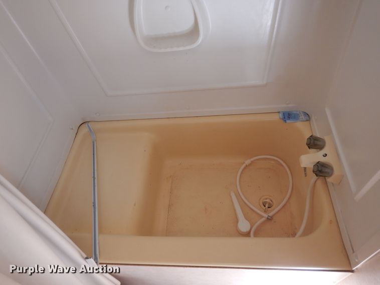 image for item DH3330 1999 Dutchmen 24QBL Classic  camper