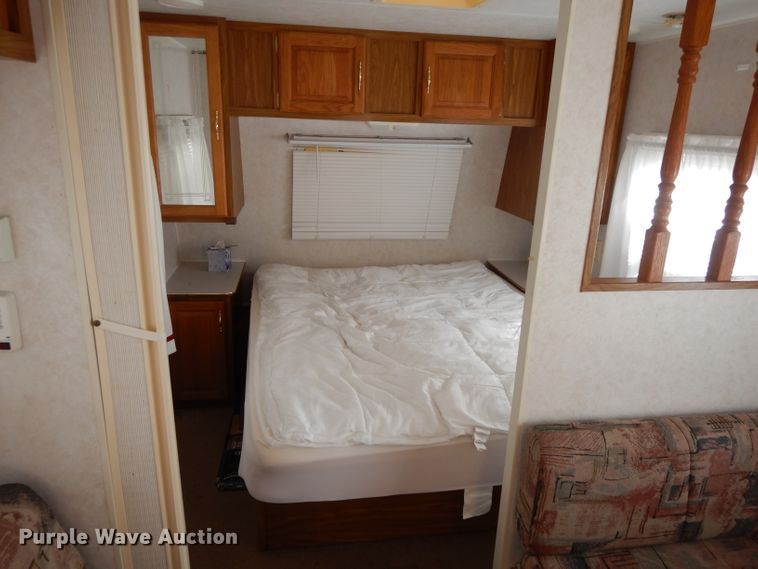 image for item DH3330 1999 Dutchmen 24QBL Classic  camper