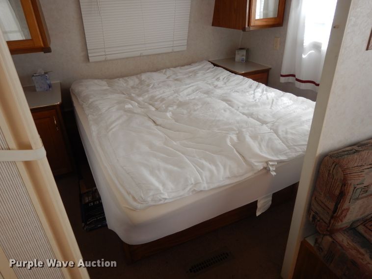 image for item DH3330 1999 Dutchmen 24QBL Classic  camper