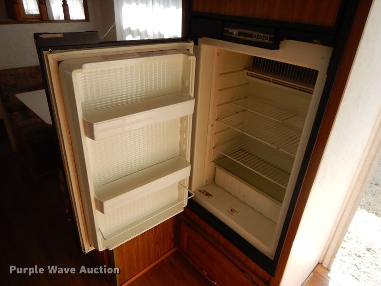 image for item DH3330 1999 Dutchmen 24QBL Classic  camper